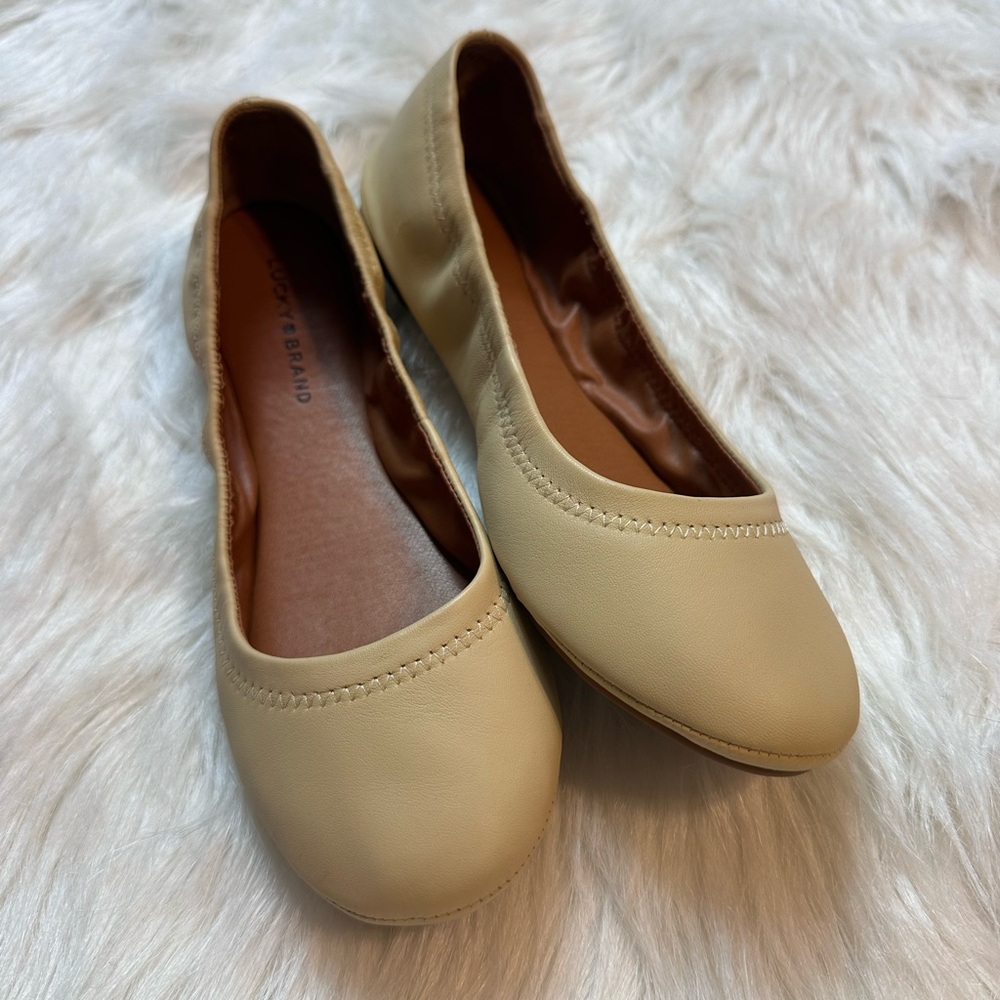 NEW! Lucky Brand Women's Tan Ballet Flats